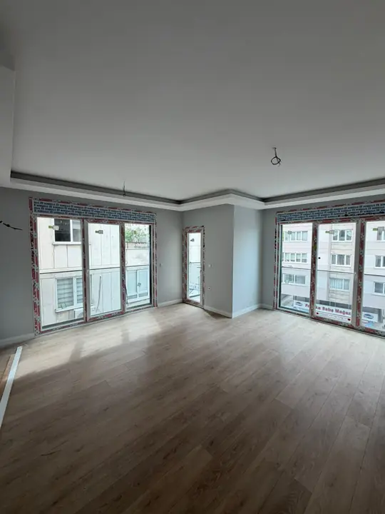 Sahrayıcedit Petekli Apartmanı — İç Mekân 1