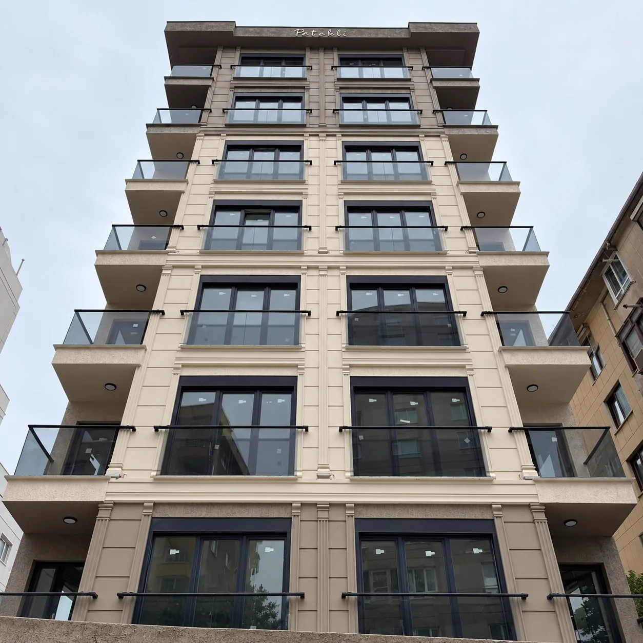 Sahrayıcedit Petekli Apartmanı